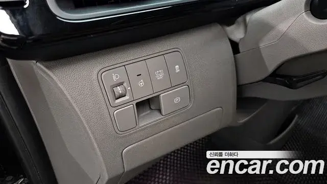 Hyundai Staria 2025 — Şəkil 3/20