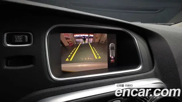 Volvo V40 Cross Country 2019 — ფოტო 5/38
