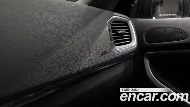 Volvo V40 Cross Country 2019 — ფოტო 14/38