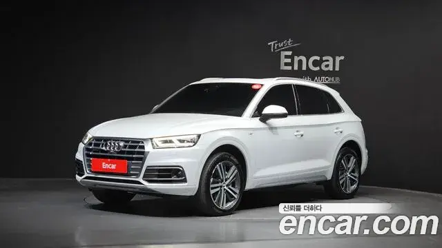 Audi Q5 2020 — Фото 1/20