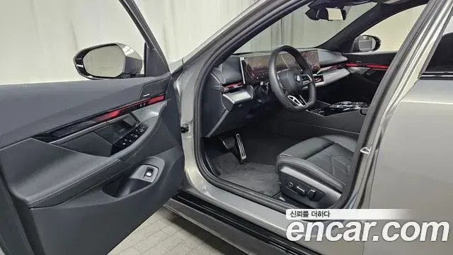 BMW 5 Series 2025 — Şəkil 15/20