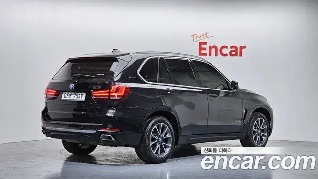 BMW X5 2018 — ფოტო 7/31