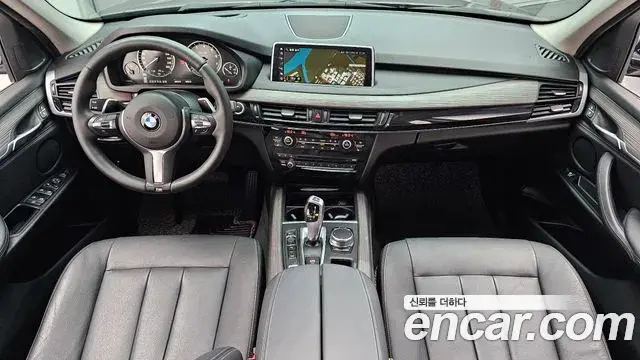 BMW X5 2018 — ფოტო 19/31