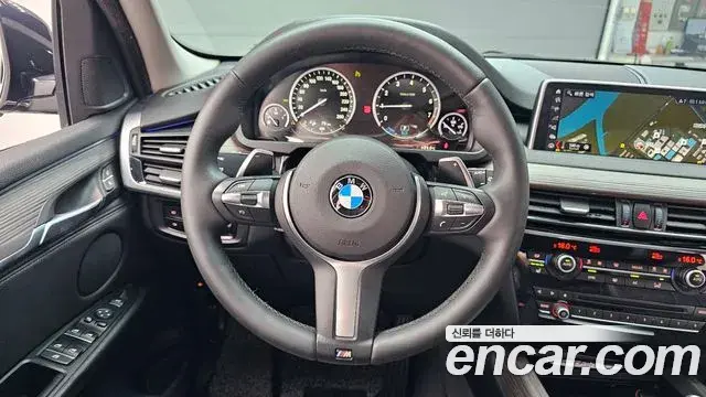 BMW X5 2018 — ფოტო 12/31