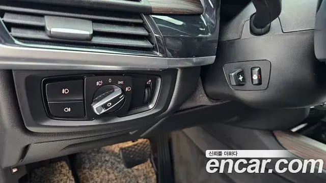 BMW X5 2018 — ფოტო 23/31