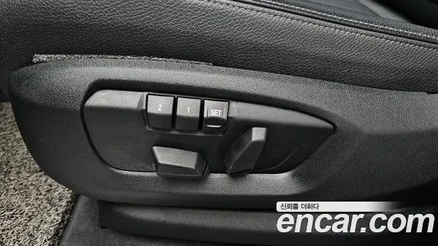 BMW X5 2018 — ფოტო 30/31