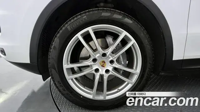 Porsche Cayenne 2021 — Şəkil 34/34