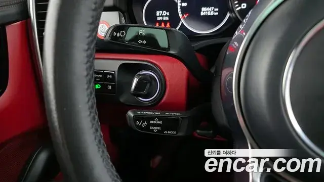 Porsche Cayenne 2021 — Şəkil 17/34
