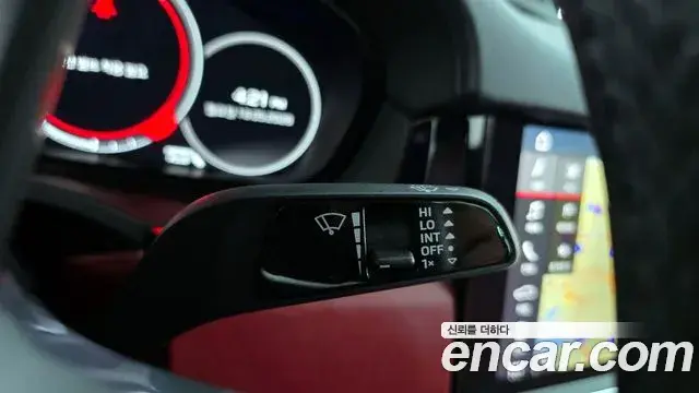 Porsche Cayenne 2021 — Şəkil 33/34