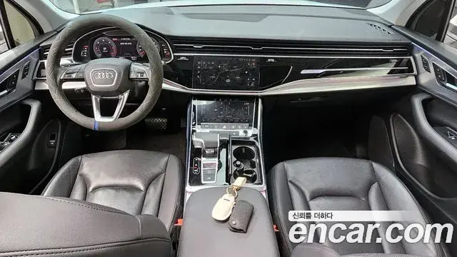 Audi Q7 2020 — ფოტო 12/32