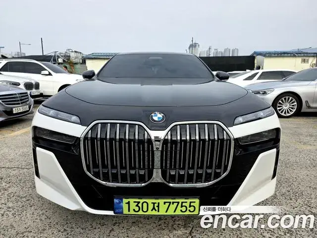 BMW 7 Series 2023 — Photo 3/20