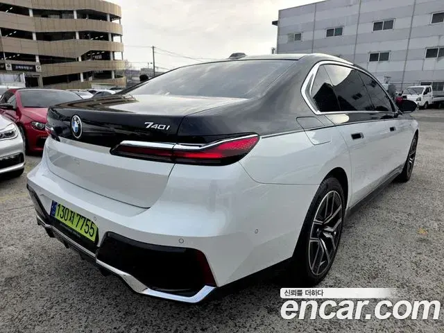 BMW 7 Series 2023 — Photo 17/20