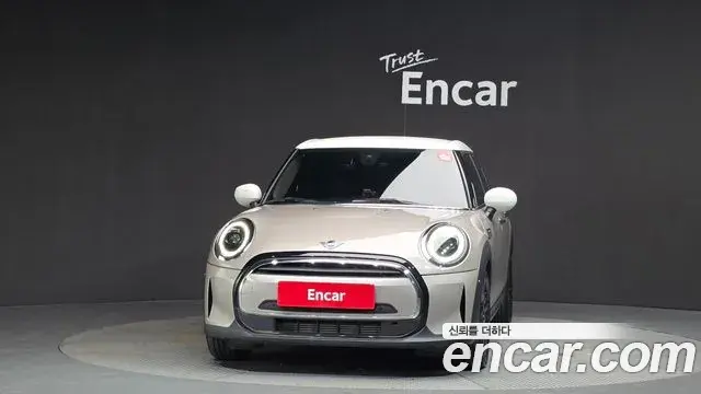 Mini Cooper 2024 — Photo 2/20