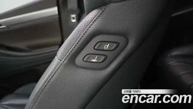 Genesis G80 2021 — Photo 18/33