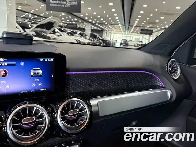Mercedes-Benz EQB 2025 — Photo 5/19