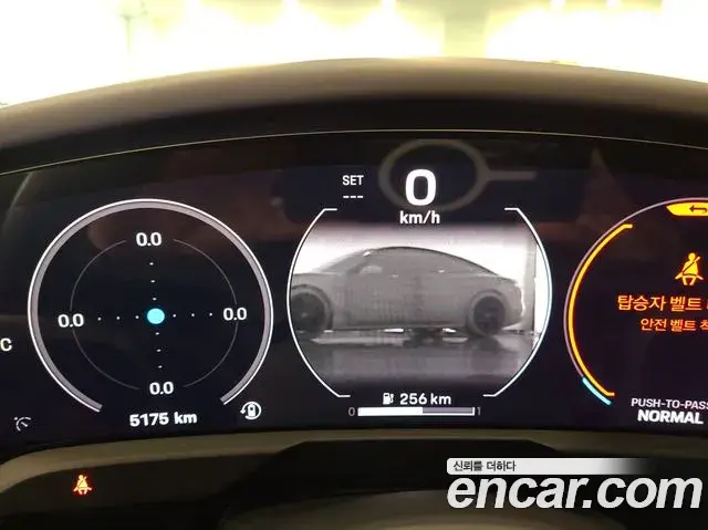 Porsche Taycan 2025 — Photo 9/20