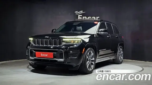 Jeep Grand Cherokee 2023 — Photo 6/31