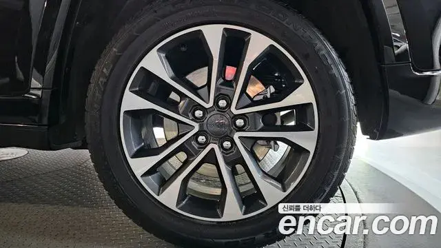 Jeep Grand Cherokee 2023 — Photo 17/31