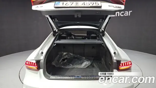 Audi A7 2020 — Photo 27/35