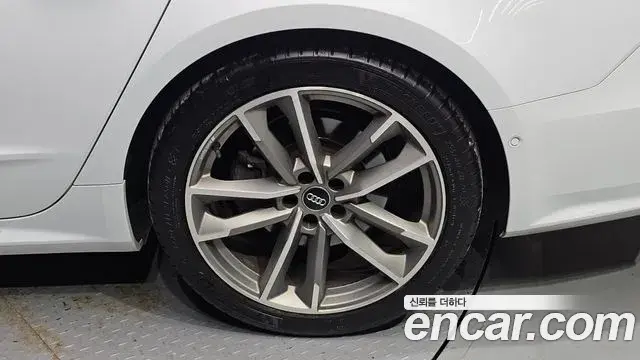 Audi A7 2020 — Photo 20/35