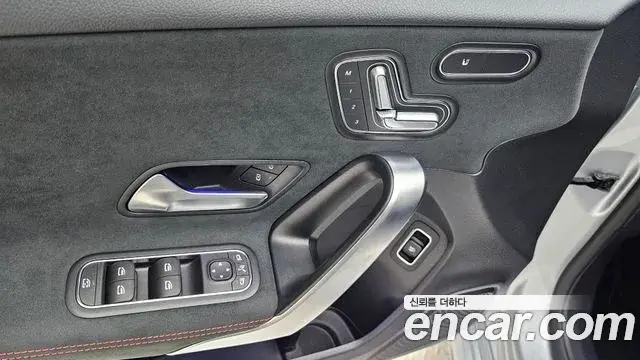 Mercedes-Benz A-Class 2025 — Фото 14/17