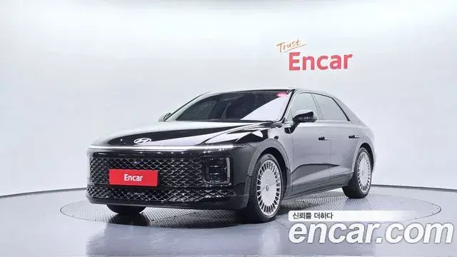 Hyundai Grandeur Hybrid 2023 — Photo 21/36