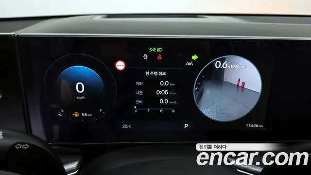 Hyundai Grandeur Hybrid 2023 — Photo 25/36