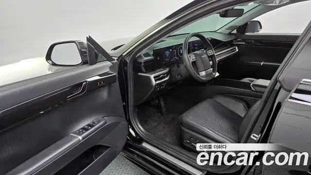 Hyundai Grandeur Hybrid 2023 — Photo 23/36