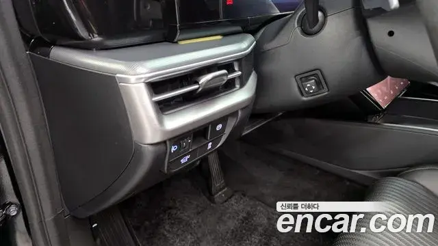 Hyundai Grandeur Hybrid 2023 — Photo 29/36