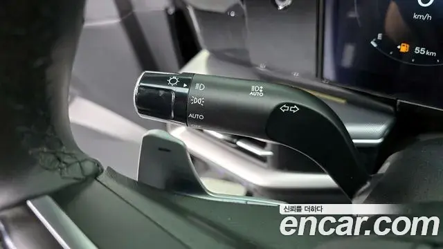 Hyundai Grandeur Hybrid 2023 — Photo 32/36