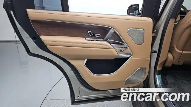 Land Rover Range Rover 2023 — Şəkil 39/45
