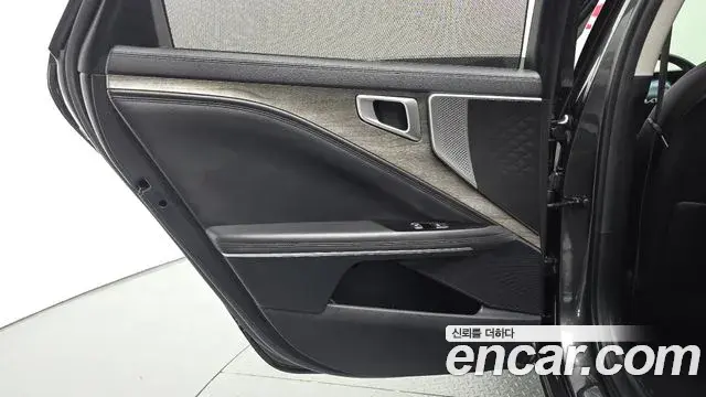 Kia K8 2023 — Photo 7/32