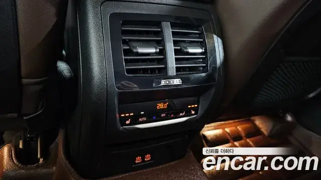BMW X4 2021 — Şəkil 9/20