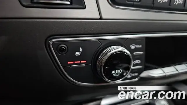 Audi Q7 2019 — ფოტო 8/31