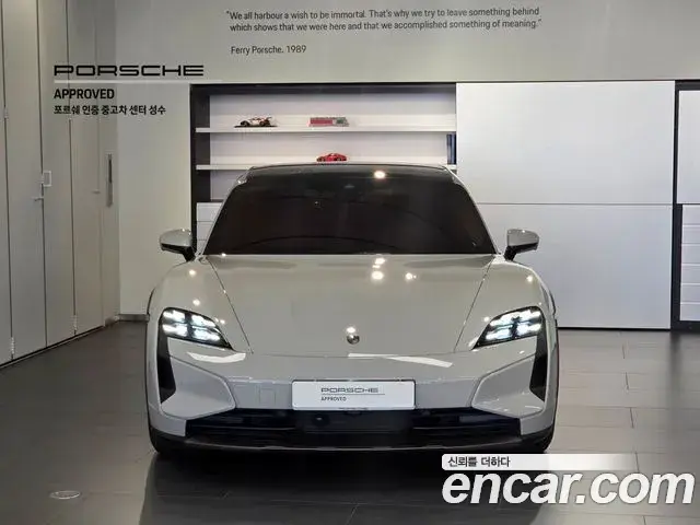 Porsche Taycan 2025 — ფოტო 7/20