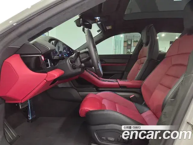 Porsche Taycan 2025 — ფოტო 13/20