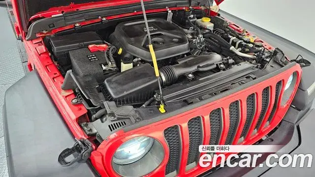 Jeep Wrangler 2018 — ფოტო 18/34