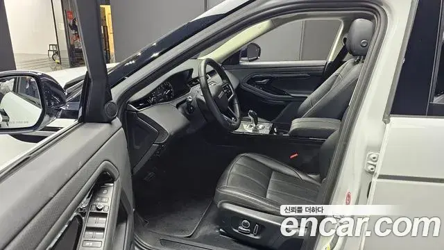 Land Rover Range Rover Evoque 2022 — ფოტო 19/20