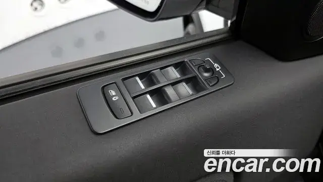 Land Rover Discovery Sport 2021 — Photo 27/34