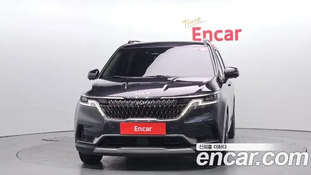 Kia Carnival 2021 — ფოტო 11/31