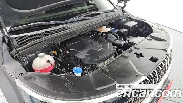Kia Carnival 2021 — ფოტო 16/31