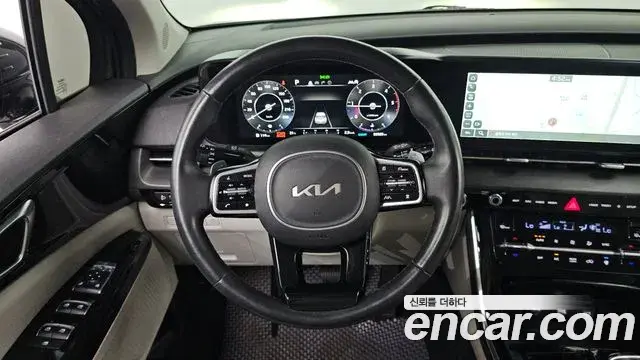 Kia Carnival 2021 — ფოტო 4/31