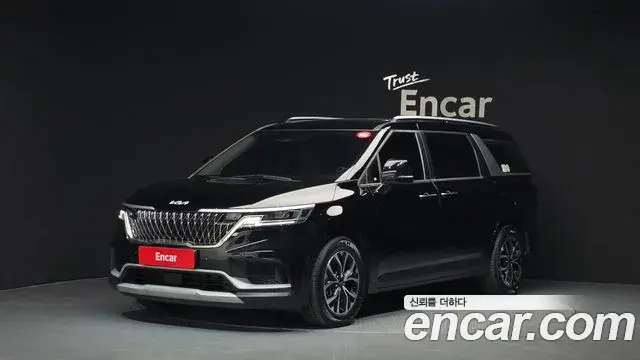 Kia Carnival 2023 — Photo 1/20