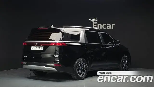 Kia Carnival 2023 — Photo 2/20