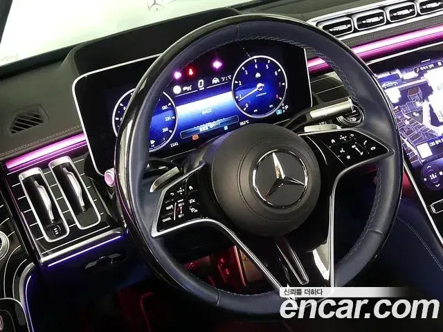 Mercedes-Benz S-Class 2024 — Photo 8/20