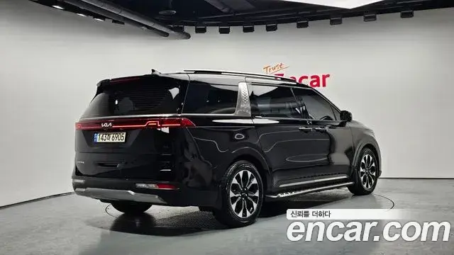 Kia Carnival 2023 — Şəkil 9/30