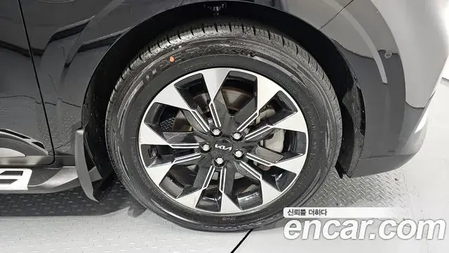 Kia Carnival 2023 — Şəkil 11/30