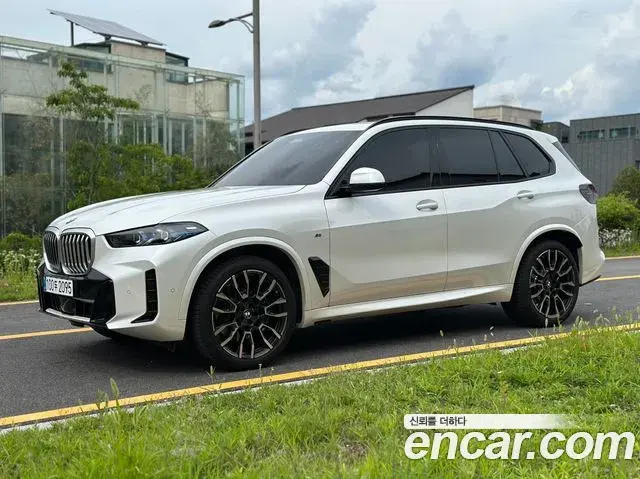 BMW X5 2025 — Фото 10/20