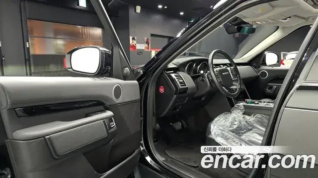 Land Rover Discovery 5 2018 — Фото 10/20