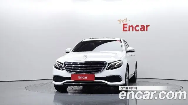 Mercedes-Benz E-Class 2019 — Şəkil 7/33